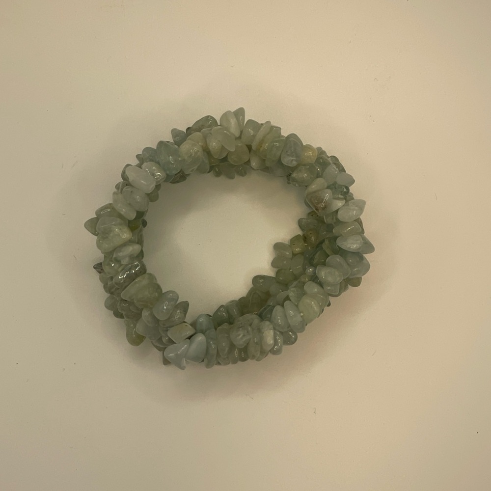 Natural Aquamarine Stretch Gemstone Nugget Cuff | Crystal Healing Jewelry 🧘‍♀️ - Picture 6 of 8